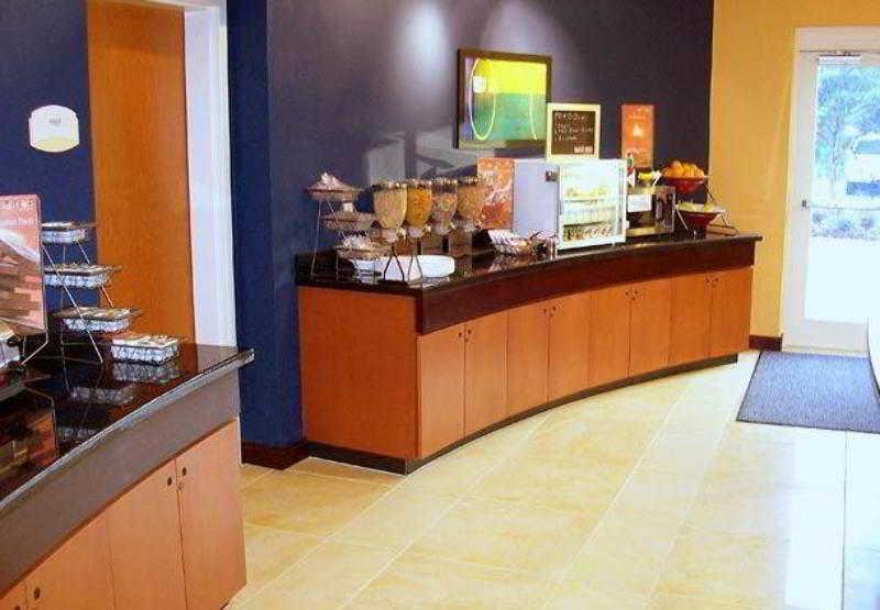 แฟร์ฟิลด์ อินน์ แอนด์ สวีท ปาล์ม โคสต์ I-95 ปาล์มโคสต์ ร้านอาหาร รูปภาพ